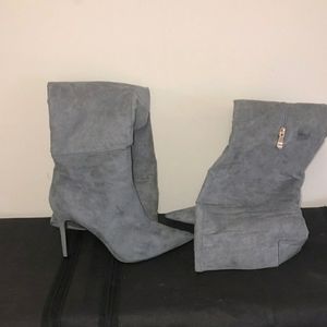 NWOT THIGH HIGH GREY SUEDE BOOTS